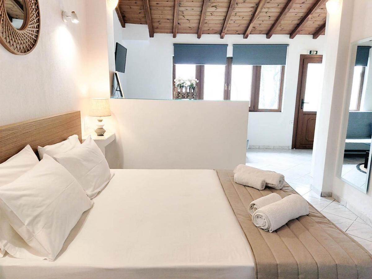 Del Sol Suites Skiathos-stad Buitenkant foto